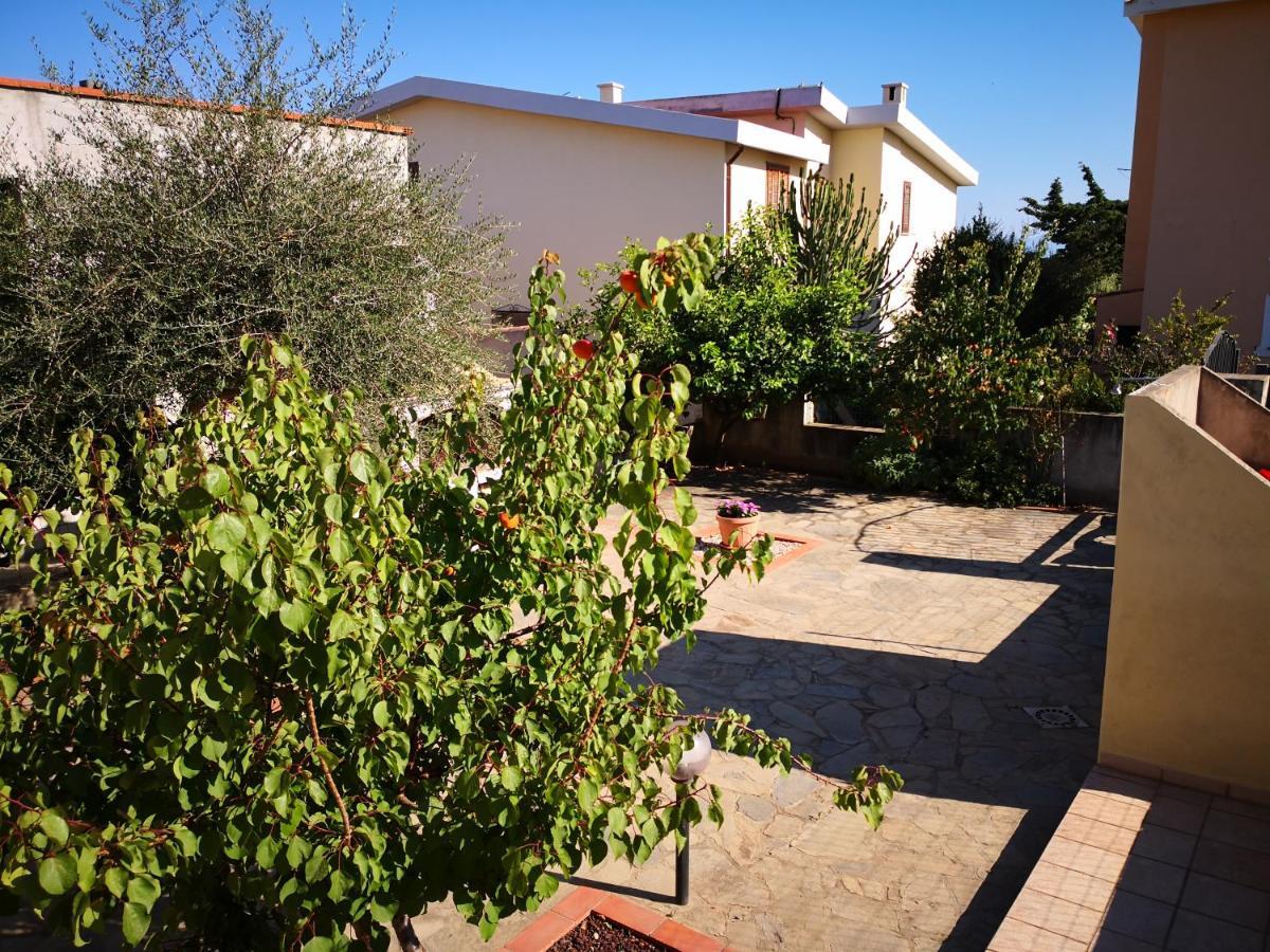 Вилла Casa Il Giardino Орозеи Экстерьер фото